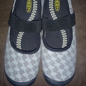 Keen womens shoes